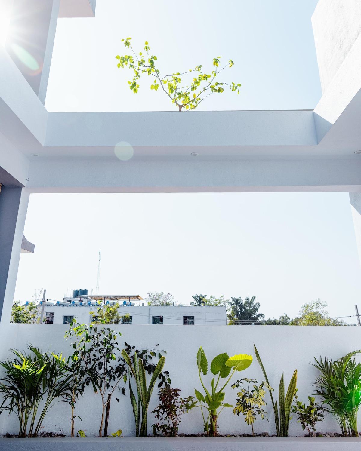 Moonlight Manor- Luxury Escape Villa Bangalore Buitenkant foto