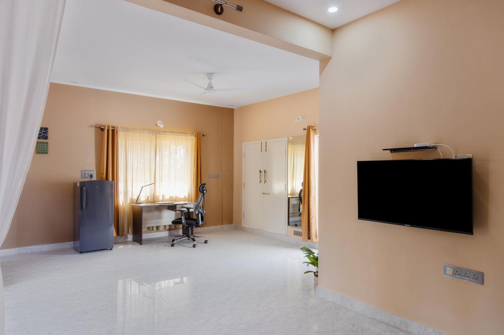 Moonlight Manor- Luxury Escape Villa Bangalore Buitenkant foto