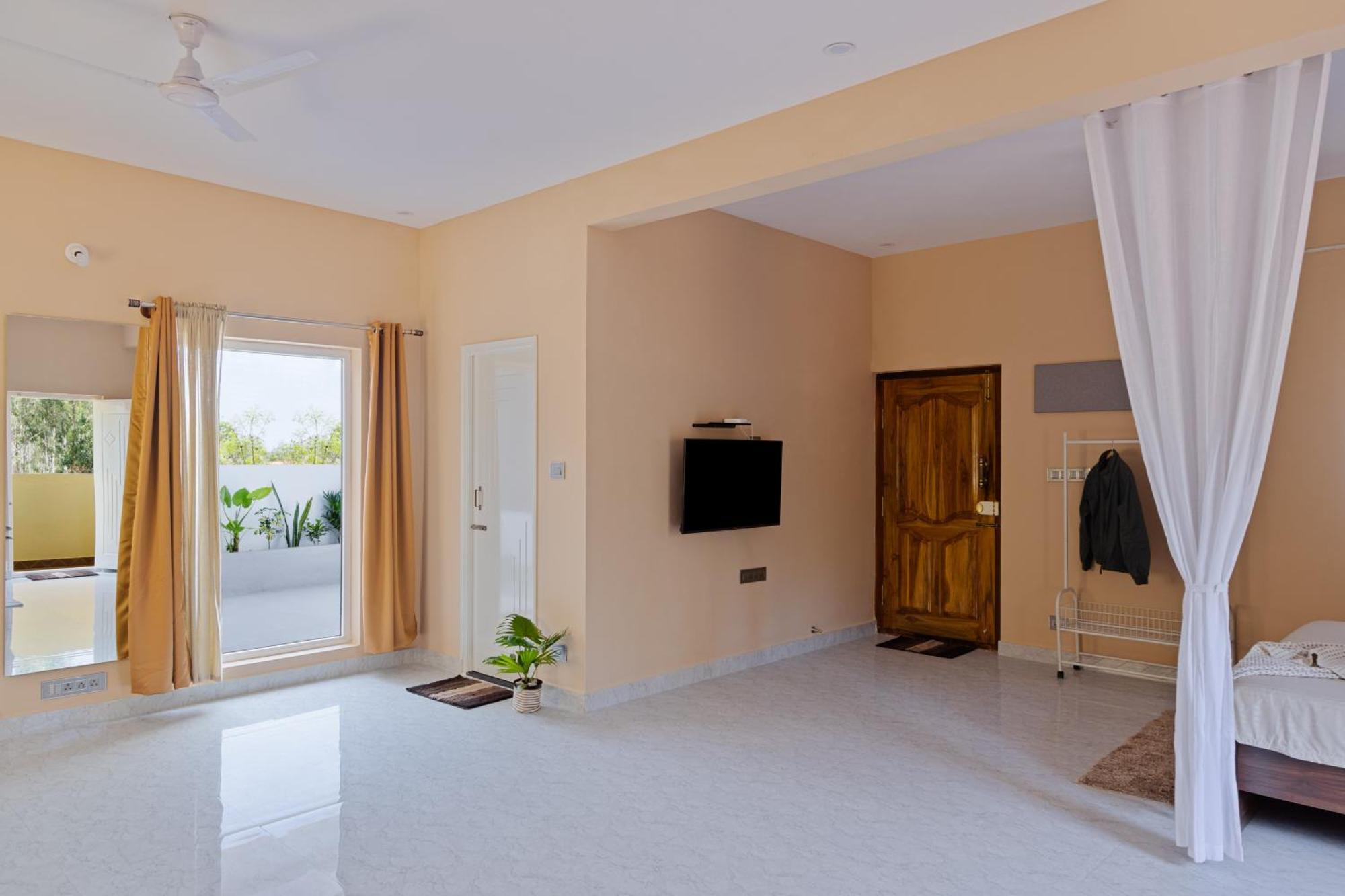 Moonlight Manor- Luxury Escape Villa Bangalore Buitenkant foto