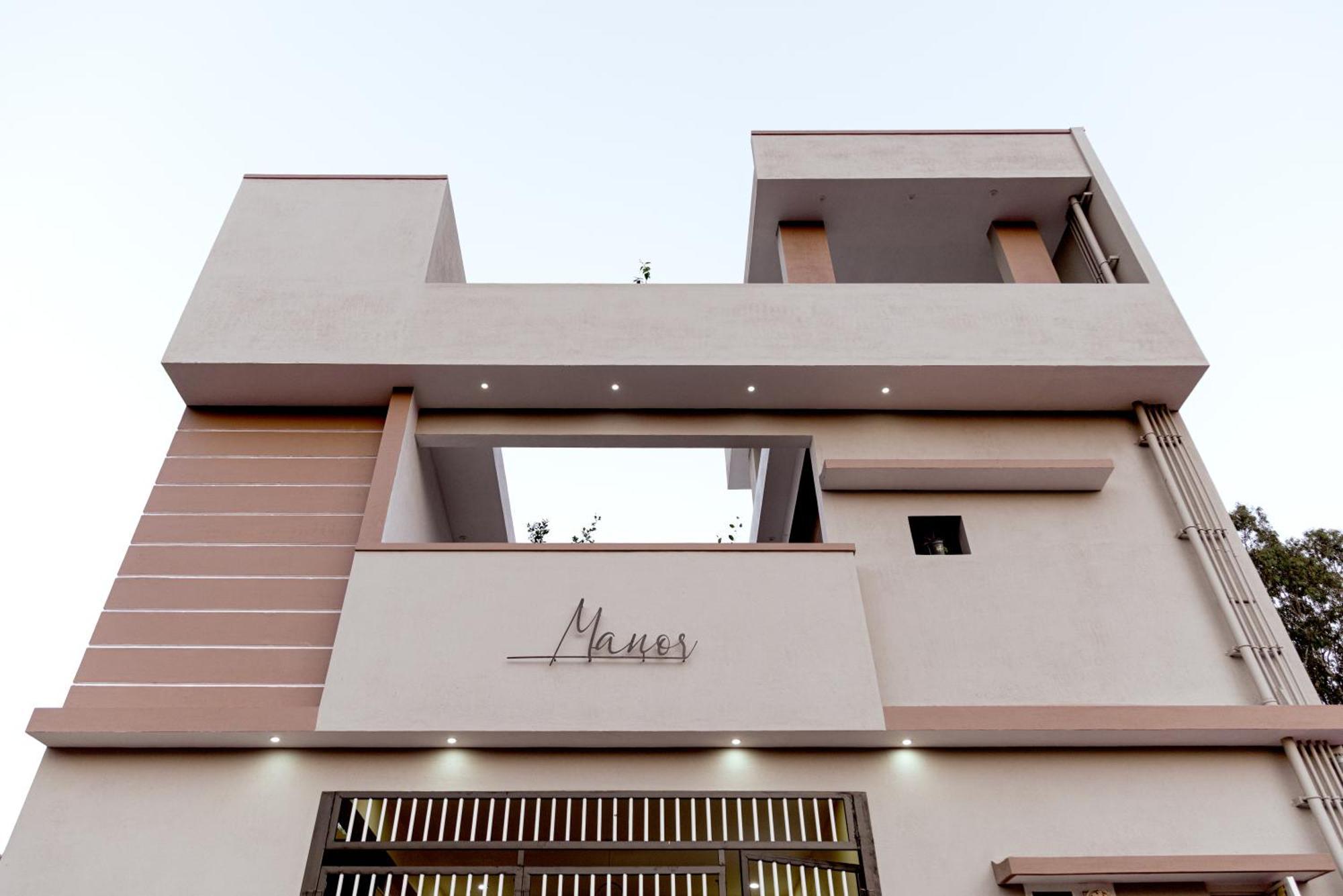 Moonlight Manor- Luxury Escape Villa Bangalore Buitenkant foto